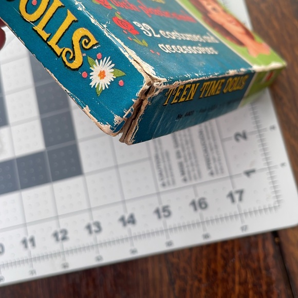 Vintage paper dolls, Teen Time Dolls, Merri and Ginny, two 10" stand-up dolls - Picture 9 of 10